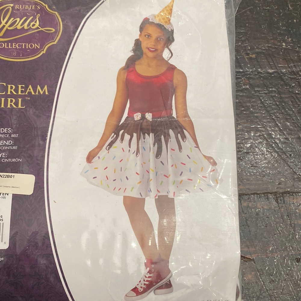 8/10 Girl’s IceCream Costume